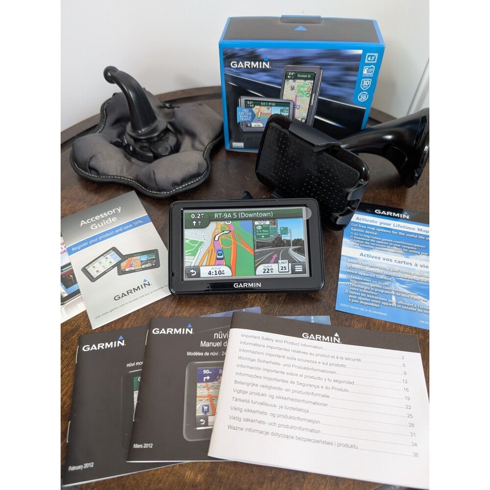 Garmin Nuvi 2555LMT 5" GPS Navigator Lifetime Maps Traffic US/CAN Accessories